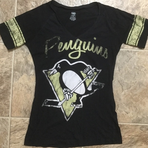 NHL Tops - PITTSBURGH Penguins NHL Womens S Distressed Shirt
